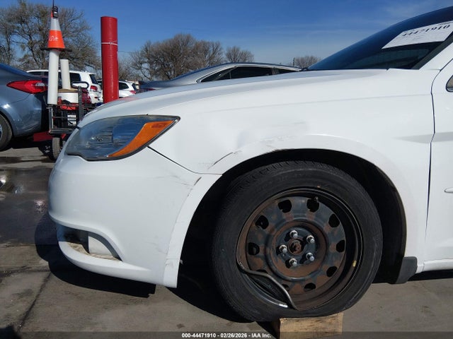 Aukcja sprzedaży 2012 Chrysler 200 Lx, vin: 1C3CCBAB4CN240812, numer aukcji: 44471910