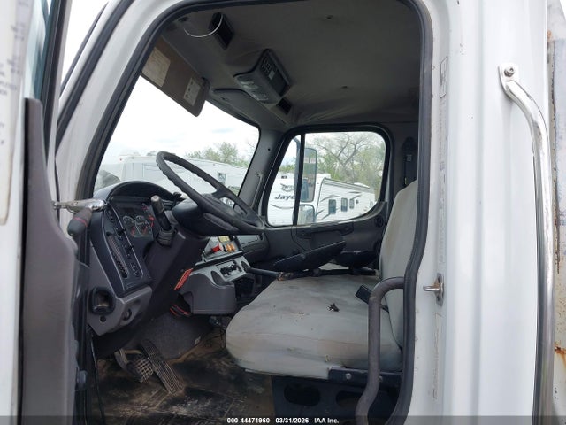 44471960 :رقم المزاد ، 1FVACXDT1EHFY4482 vin ، 2014 Freightliner M2 106 Medium Duty مزاد بيع