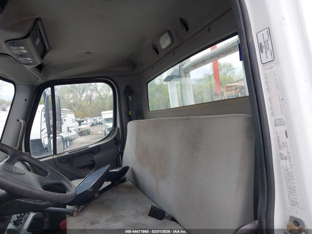 44471960 :رقم المزاد ، 1FVACXDT1EHFY4482 vin ، 2014 Freightliner M2 106 Medium Duty مزاد بيع