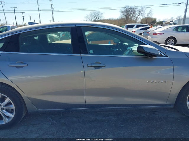 1G1ZD5ST1PF231943 Chevrolet Malibu Fwd 1lt