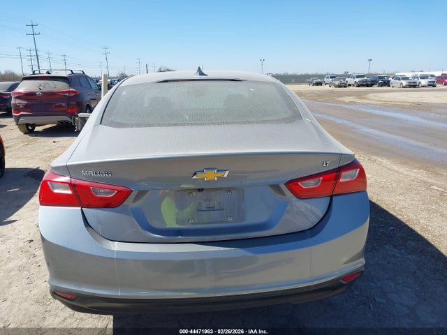 1G1ZD5ST1PF231943 Chevrolet Malibu Fwd 1lt