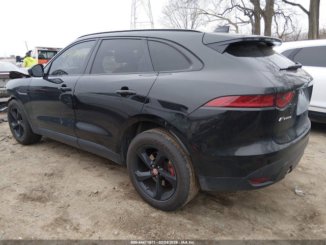 2018 JAGUAR F-PACE SADCJ2FX9JA321948 Photo 2