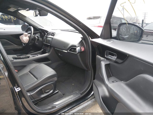 2018 JAGUAR F-PACE SADCJ2FX9JA321948 Photo 4