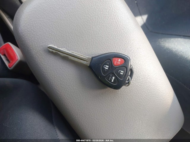 44471978 :رقم المزاد ، 2T1BU4EE1CC875784 vin ، 2012 Toyota Corolla L مزاد بيع