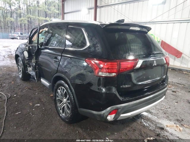 2017 MITSUBISHI OUTLANDER JA4AD3A33HZ012079 Photo 2