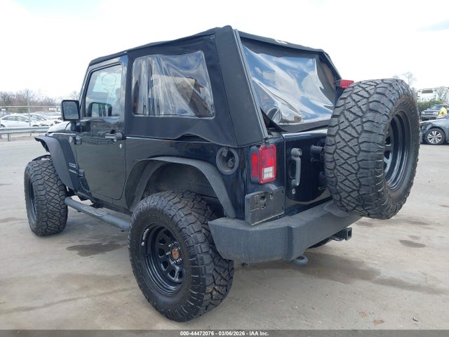 2010 JEEP WRANGLER 1J4AA2D17AL143568 Photo 2