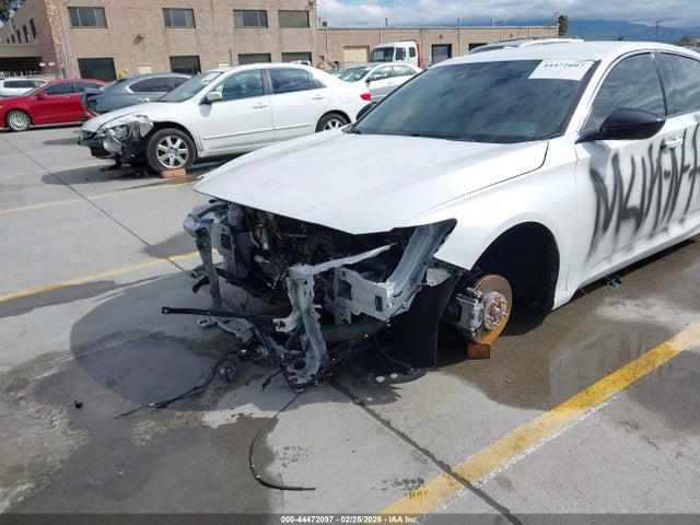 1HGCV1F33NA061240 Honda Accord Sport