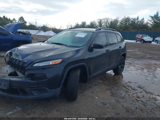 Продажа на аукционе авто 2016 Jeep Cherokee Altitude, vin: 1C4PJLAB8GW307713, номер лота: 44472104