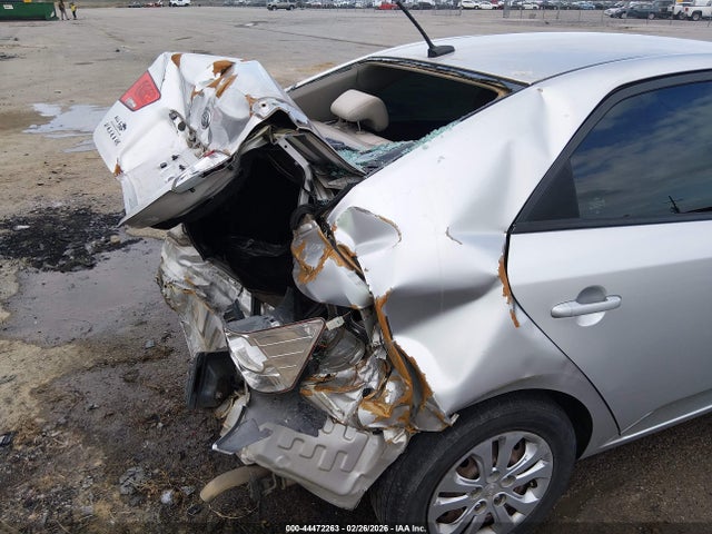 44472263 :رقم المزاد ، KNAFT4A26D5700412 vin ، 2013 Kia Forte Lx مزاد بيع