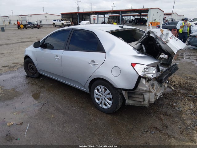 44472263 :رقم المزاد ، KNAFT4A26D5700412 vin ، 2013 Kia Forte Lx مزاد بيع