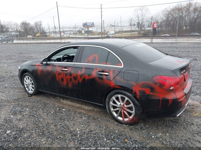 WDD3G4FB3KW018457 Mercedes-Benz A 220 4matic