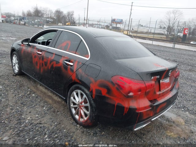 WDD3G4FB3KW018457 Mercedes-Benz A 220 4matic