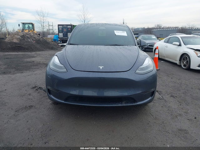 Продаж на аукціоні авто 2023 Tesla Model Y Awd/long Range Dual Motor All-wheel Drive, vin: 7SAYGAEE2PF843155, номер лоту: 44472325