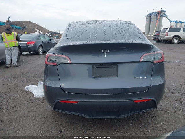 Продаж на аукціоні авто 2023 Tesla Model Y Awd/long Range Dual Motor All-wheel Drive, vin: 7SAYGAEE2PF843155, номер лоту: 44472325