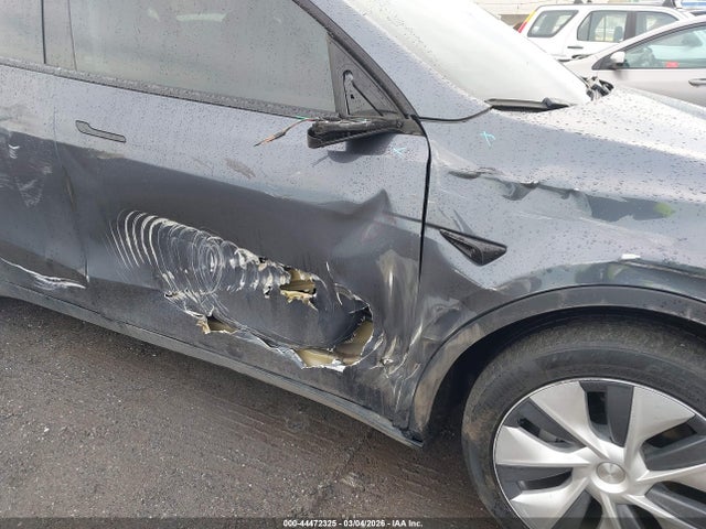 Продаж на аукціоні авто 2023 Tesla Model Y Awd/long Range Dual Motor All-wheel Drive, vin: 7SAYGAEE2PF843155, номер лоту: 44472325