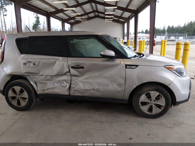 KNDJN2A26G7852646 KIA Soul