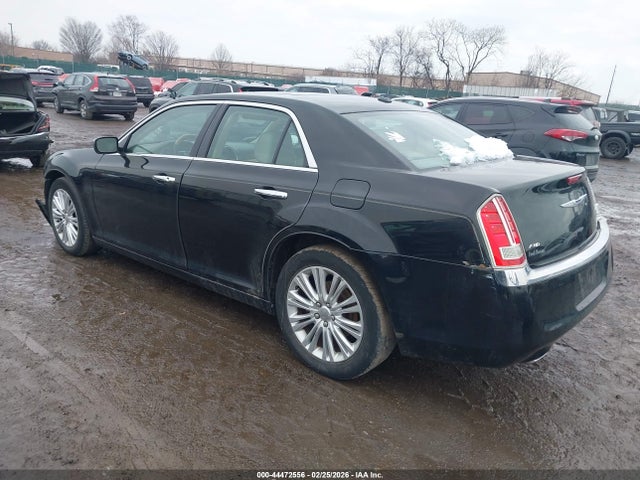 2014 CHRYSLER 300C 2C3CCAKT3EH276553 Photo 2