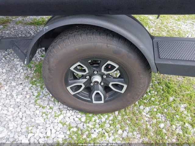 Tracker 16' 2026 BUJ24477I526 Image 11