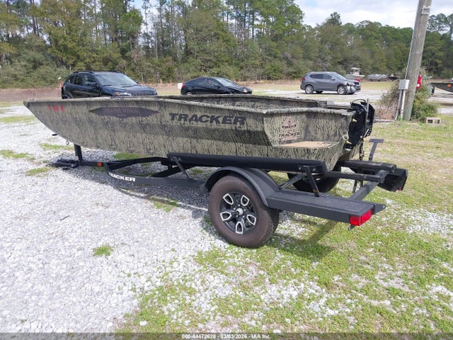 Tracker 16' 2026 BUJ24477I526 Image 3