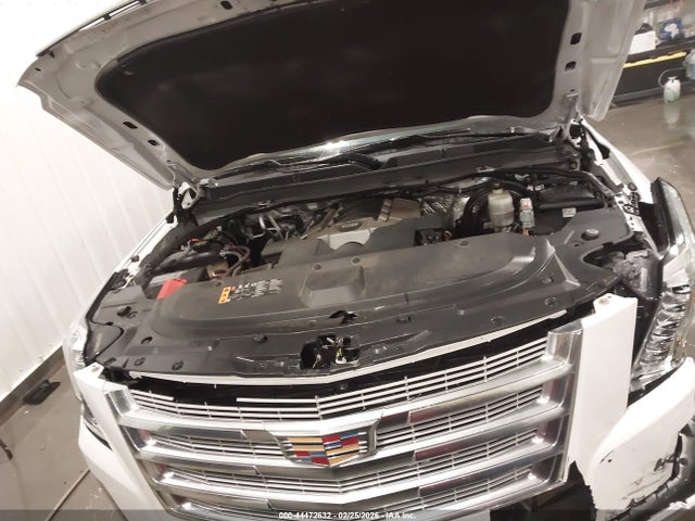 44472632 :رقم المزاد ، 1GYS4JKJ2JR178122 vin ، 2018 Cadillac Escalade Esv Premium Luxury مزاد بيع