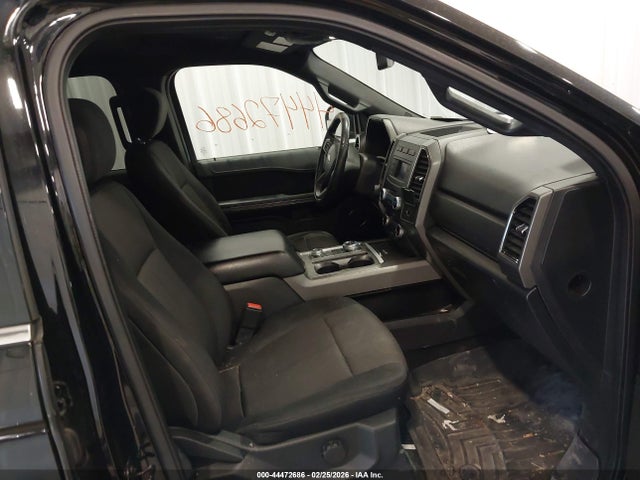 1FMJU1JTXJEA33143 Ford Expedition Xlt