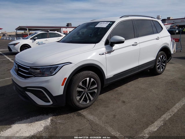 3VV0B7AX2NM030816 Volkswagen Tiguan 2.0t S