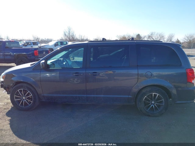 2C4RDGEG1JR318744 Dodge Grand Caravan Gt