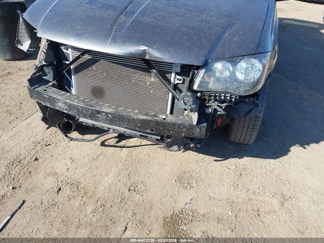 2C4RDGEG1JR318744 Dodge Grand Caravan Gt