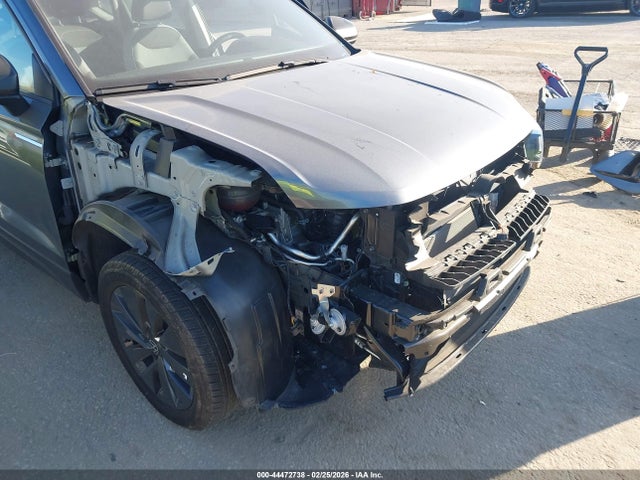 44472738 :رقم المزاد ، 3VV5X7B26RM052771 vin ، 2024 Volkswagen Taos 1.5t S مزاد بيع