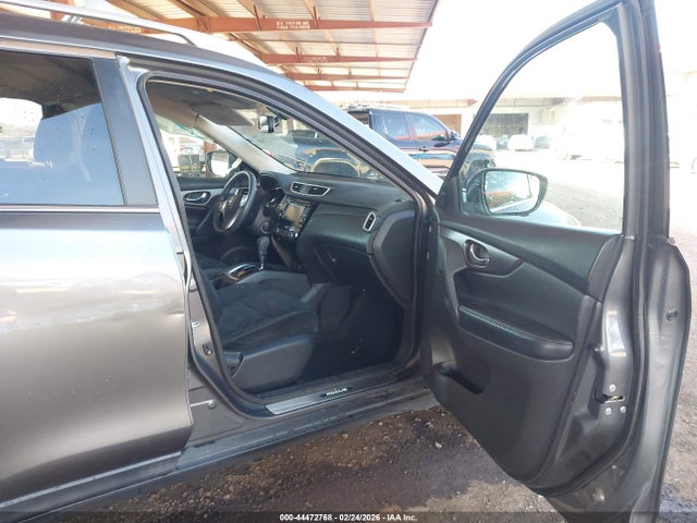 5N1AT2MM2GC768782 Nissan ROGUE SV
