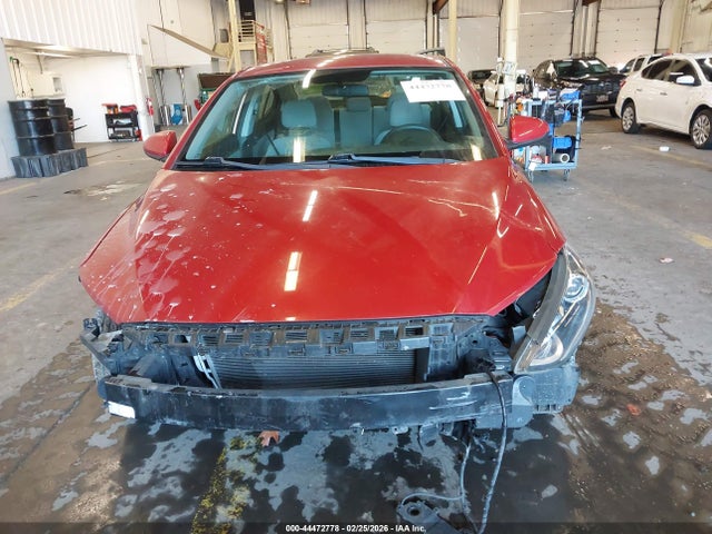 5NPD84LF4JH222983 Hyundai ELANTRA SEL