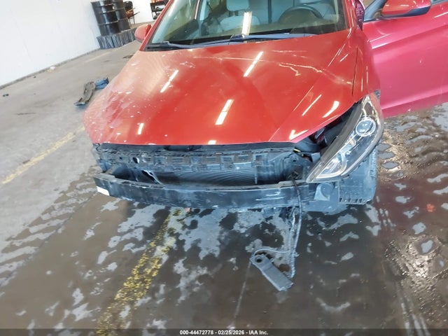 5NPD84LF4JH222983 Hyundai ELANTRA SEL