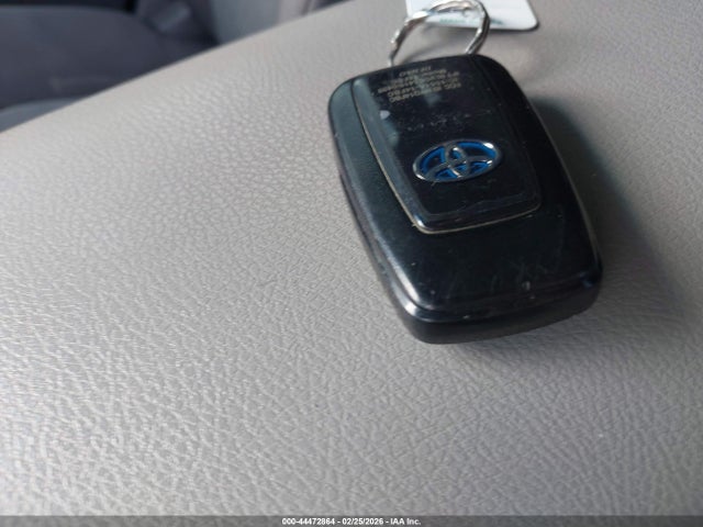 4T1B31HK4JU001797 Toyota Camry Hybrid Le