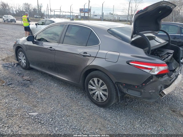 4T1B31HK4JU001797 Toyota Camry Hybrid Le