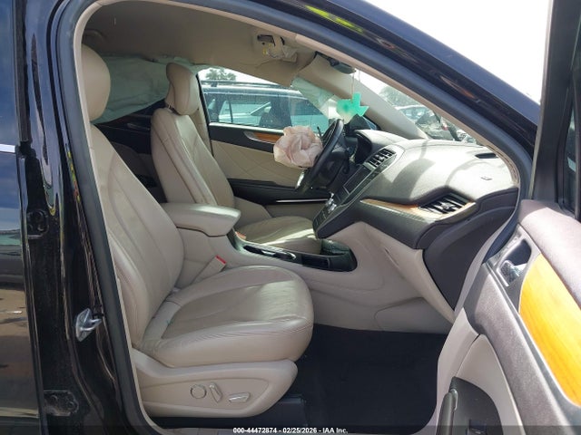 2019 LINCOLN MKC 5LMCJ2C90KUL48174 Photo 4