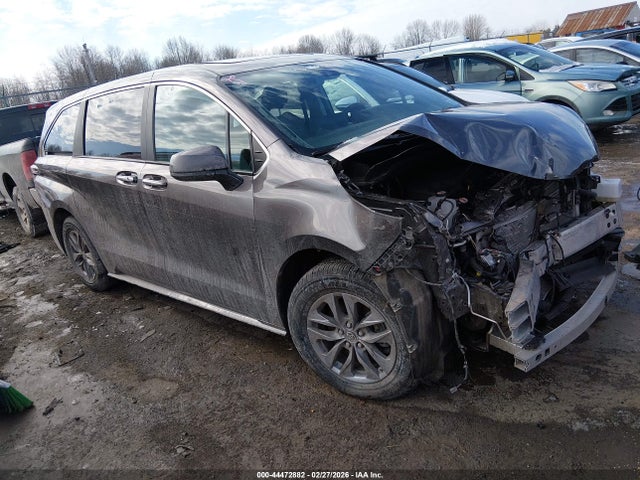 2024 TOYOTA SIENNA 5TDYSKFC1RS115274