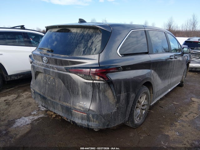 2024 TOYOTA SIENNA 5TDYSKFC1RS115274 Photo 3