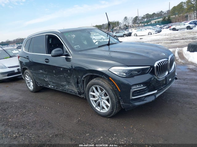 2021 BMW X5 5UXCR6C05M9G14031