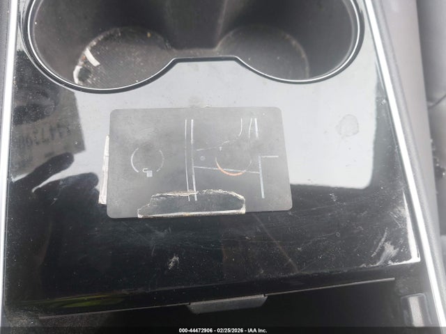 2021 TESLA MODEL Y 5YJYGDEE7MF066711 Photo 10