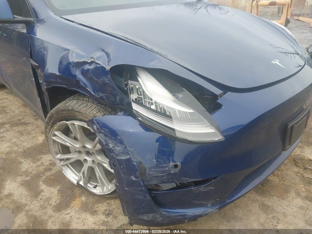2021 TESLA MODEL Y 5YJYGDEE7MF066711 Photo 5