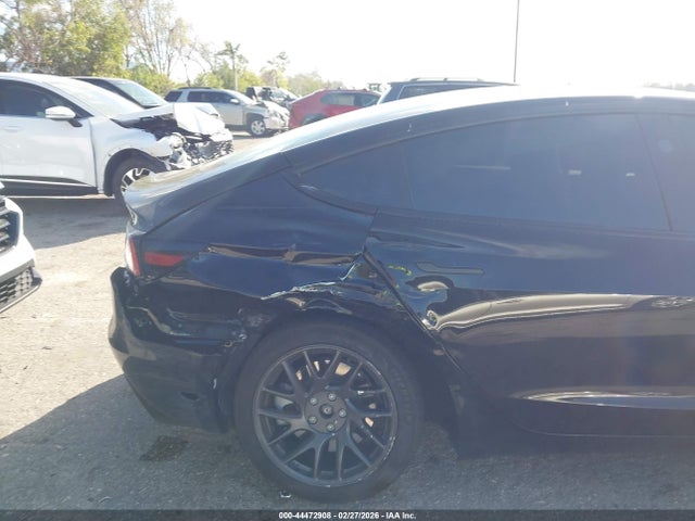 2025 TESLA MODEL 3 5YJ3E1EA2SF056936 Photo 5