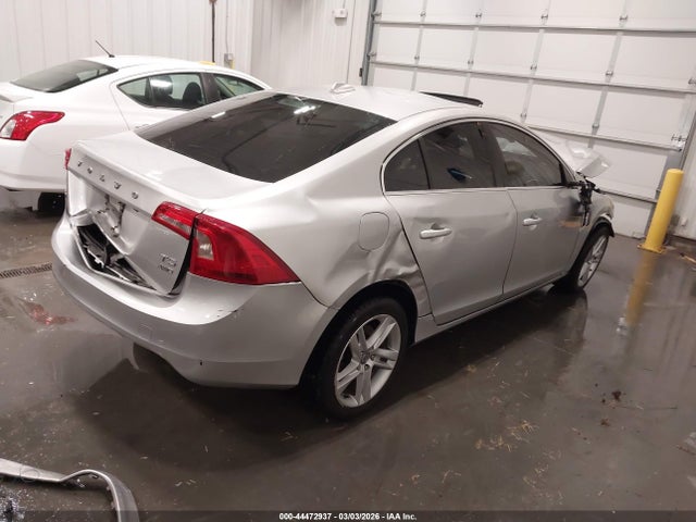 YV1612TK6F1342310 Volvo S60 T5 Premier