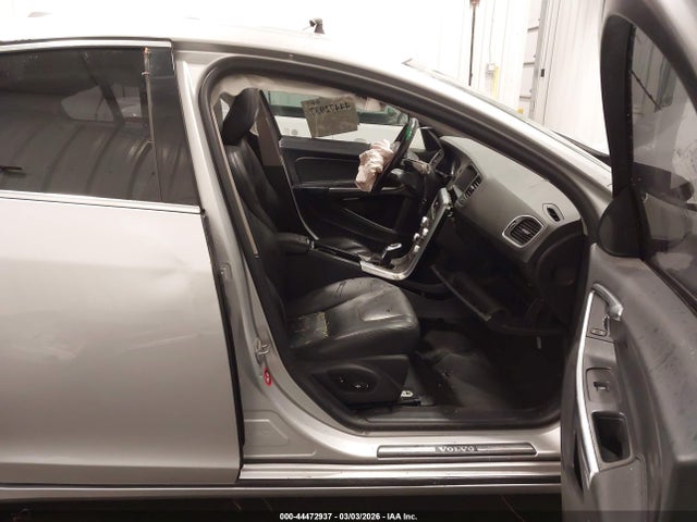 YV1612TK6F1342310 Volvo S60 T5 Premier
