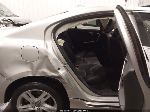 YV1612TK6F1342310 Volvo S60 T5 Premier