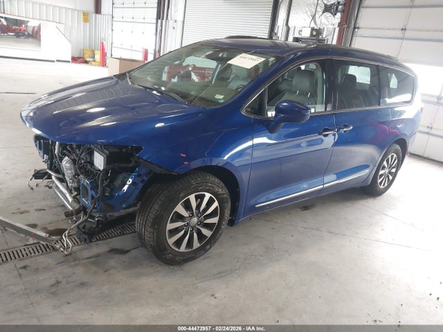 44472957 :رقم المزاد ، 2C4RC1EG5LR240018 vin ، 2020 Chrysler Pacifica Touring L Plus مزاد بيع