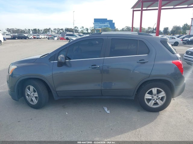3GNCJLSB8GL120319 Chevrolet Trax Lt