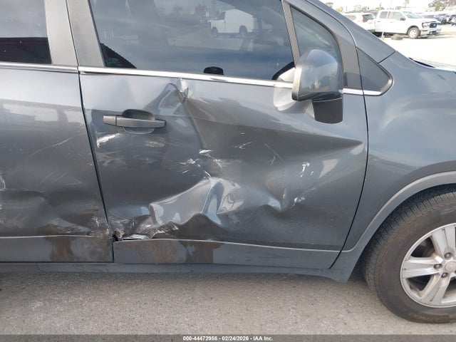 3GNCJLSB8GL120319 Chevrolet Trax Lt