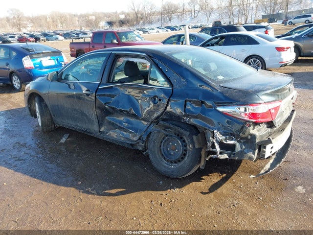 2017 TOYOTA CAMRY 4T1BF1FK1HU807956 Photo 2