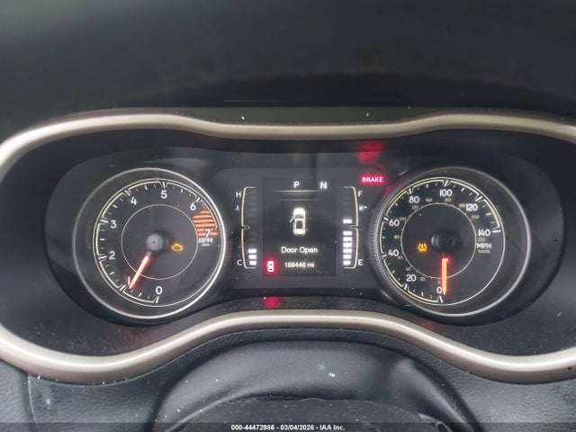 Продаж на аукціоні авто 2018 Jeep Cherokee Latitude Fwd, vin: 1C4PJLCB0JD539982, номер лоту: 44472986