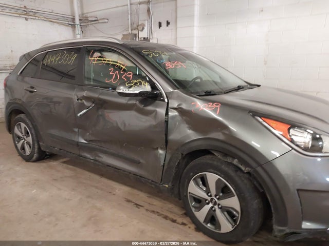 2018 KIA NIRO KNDCE3LC7J5122090 Photo 5